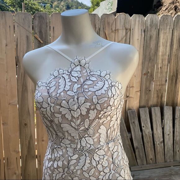 Lulu’s Delicate Darling Beige and Ivory Lace Bodycon Dress size XS - Picture 9 of 15